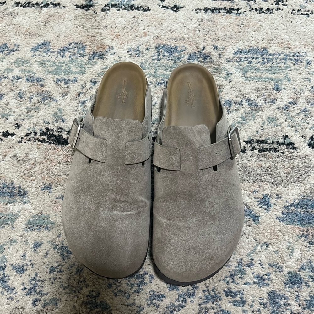 Universal Thread Taupe Clogs
